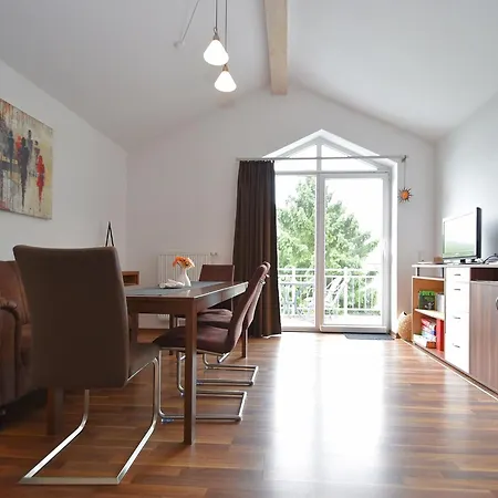 Apartment 2 Separate Mit Balkon An Der Skipiste, Cleaning Included